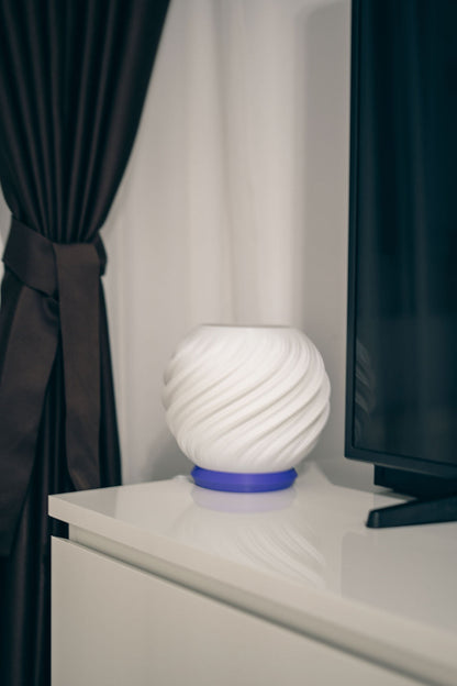Lampa Orbe cu design minimalist modern, vedere frontală