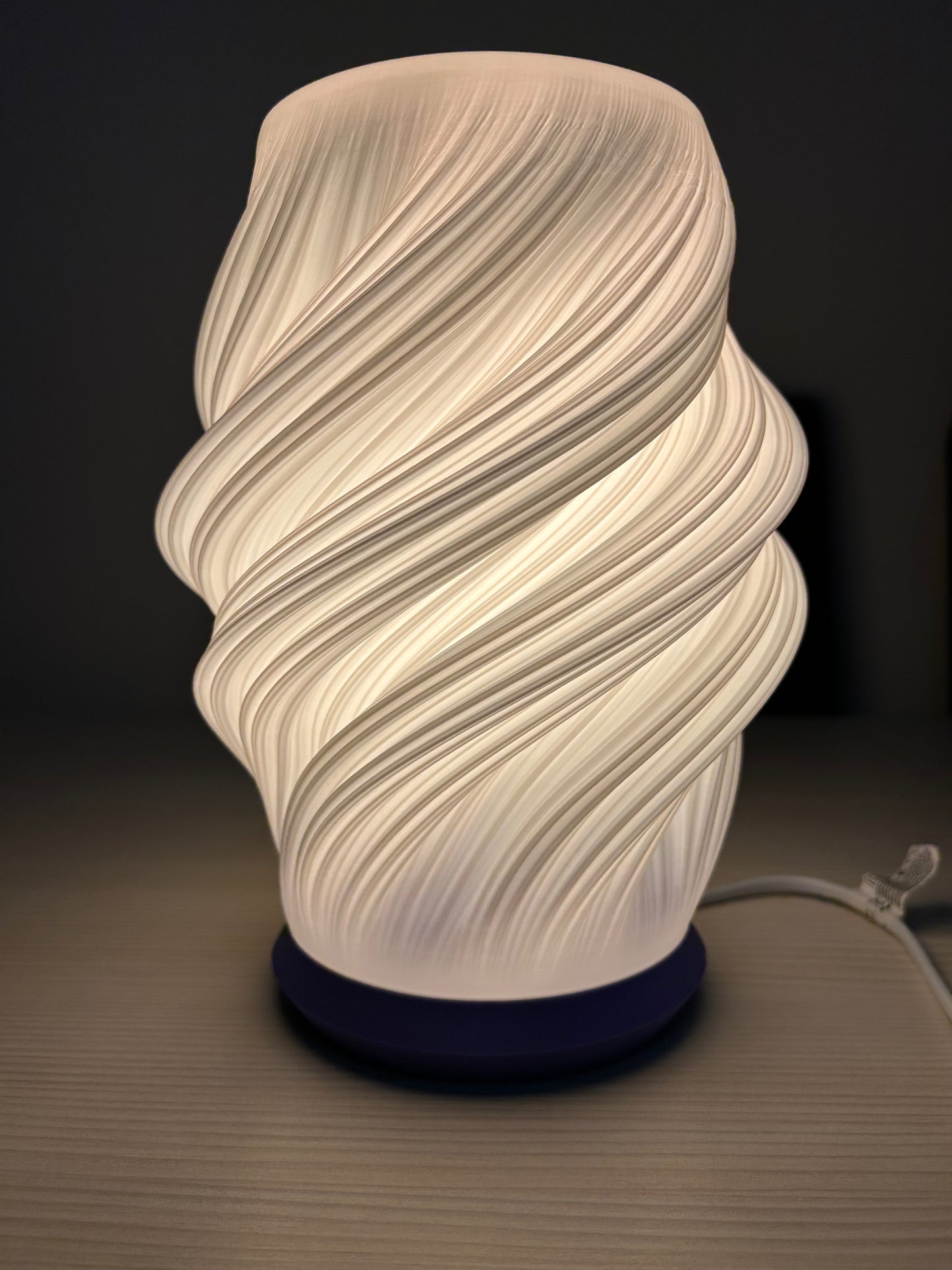 Lampa Twist design artistic contemporan